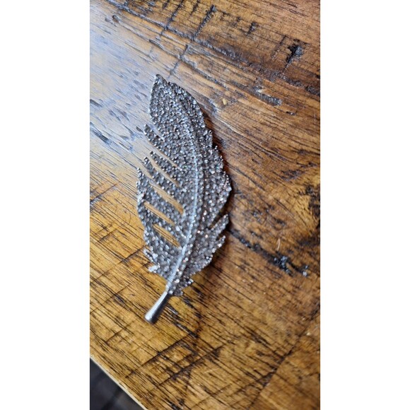 Silver Tone Rhinestone Iced Feather‎ Brooch Pin - Picture 5 of 5